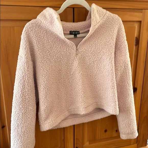 Pink Fleece Sweater 🐑🩷 - Picture 4 of 12